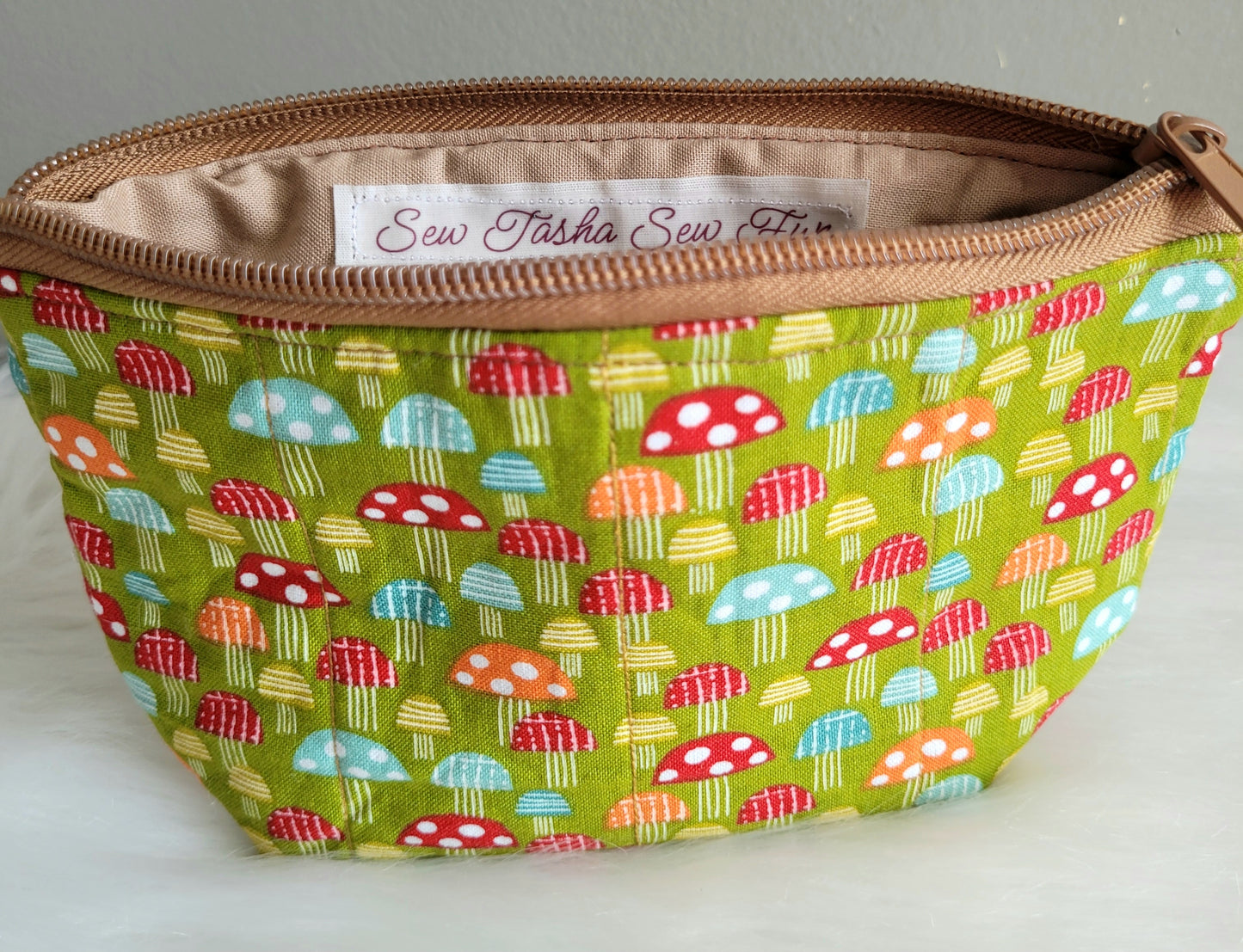 Woodsy Mushroom Small Zipper Pouch