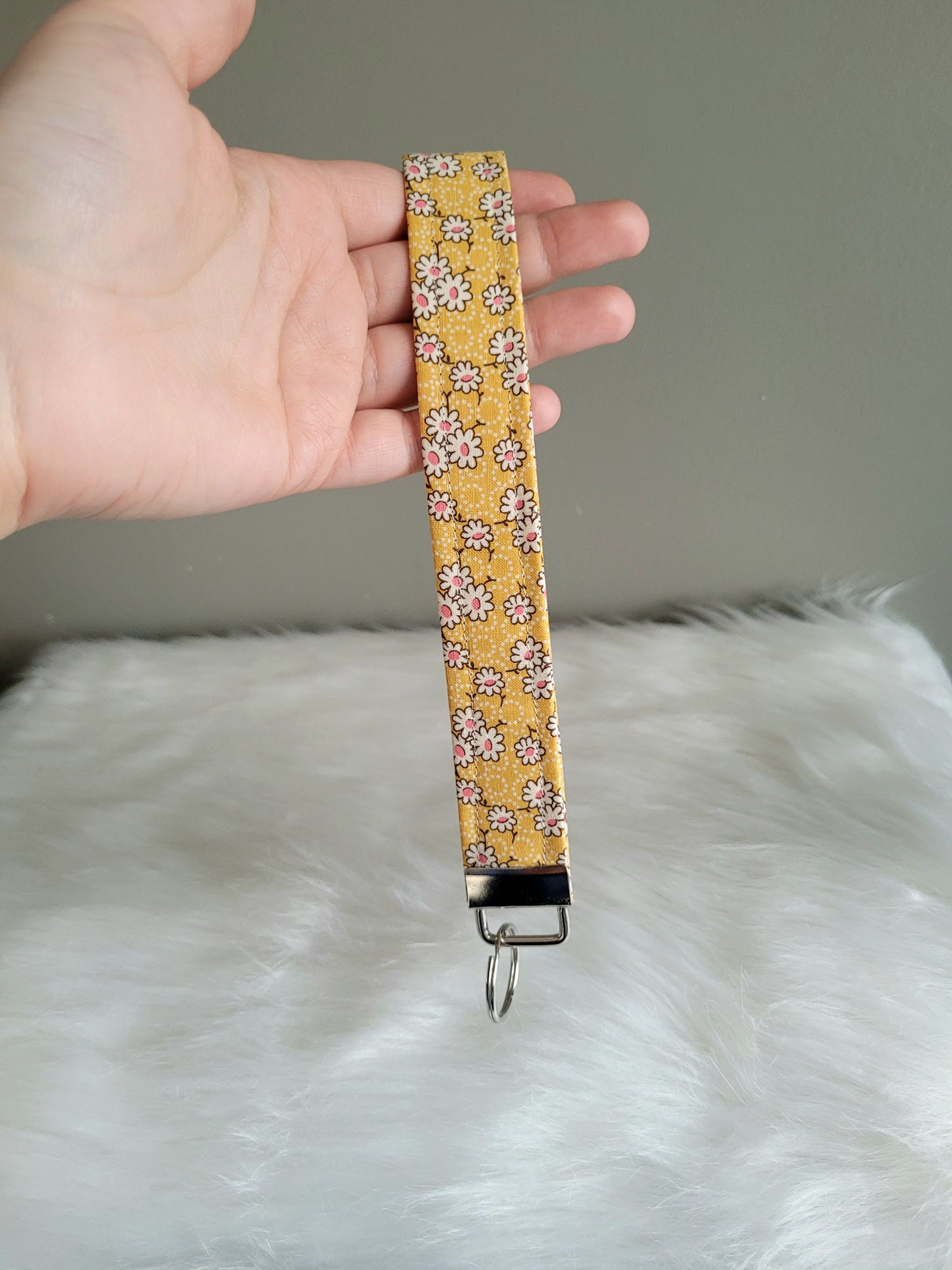 Little White Flowers Wristlet Keychain