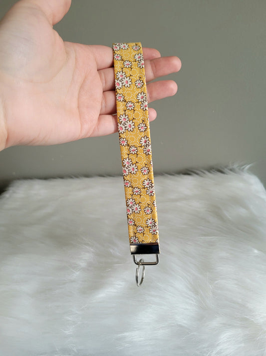 Little White Flowers Wristlet Keychain