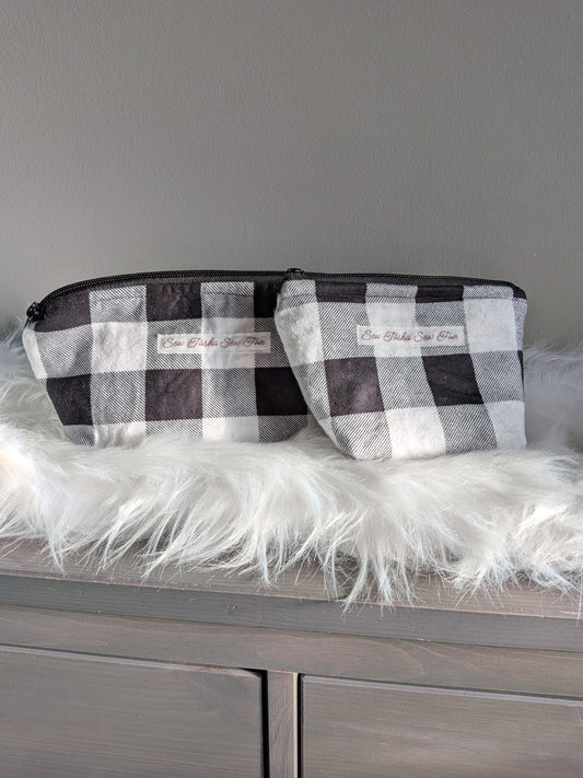 Black and White Checkered Zipper Pouch